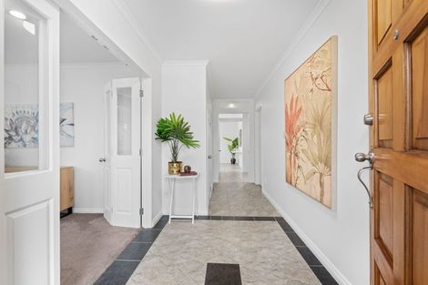 Photo of property in 26 Gunner Drive, Te Atatu Peninsula, Auckland, 0610