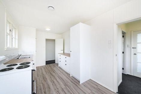 Photo of property in 33 Crewe Crescent, Hokowhitu, Palmerston North, 4410