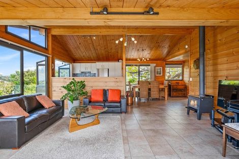 Photo of property in 143 West Harbour Drive, West Harbour, Auckland, 0618