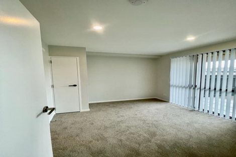 Photo of property in 8 Hinonga Loop, Silverdale, 0932