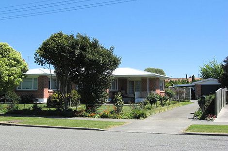 Photo of property in 2 Holdaway Street, Riversdale, Blenheim, 7201