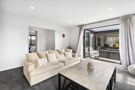 Photo of property in 37 Farrant Drive, Wanaka, 9305