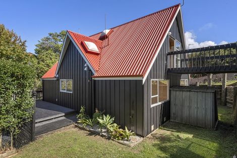 Photo of property in 12 Honeysuckle Lane, Mairangi Bay, Auckland, 0630