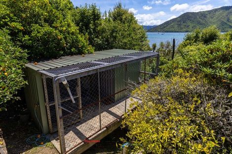 Photo of property in 19 Mccormicks Road, Whatamango Bay, Picton, 7281