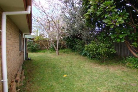 Photo of property in 18 Matilda Place, Weymouth, Auckland, 2103