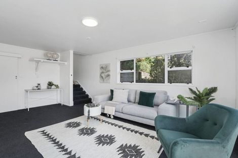 Photo of property in 5 Chilton Drive, Paraparaumu, 5032