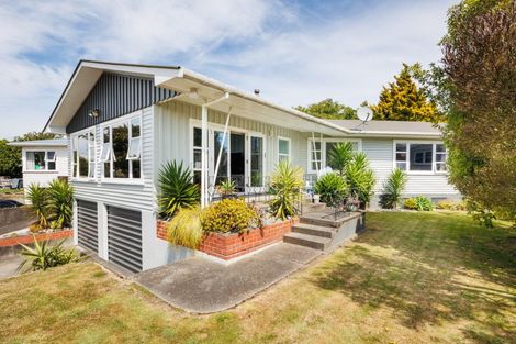 Photo of property in 15 Fairview Avenue, Feilding, 4702