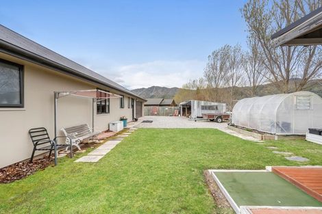 Photo of property in 35 Charles Court, Lake Hawea, Wanaka, 9382