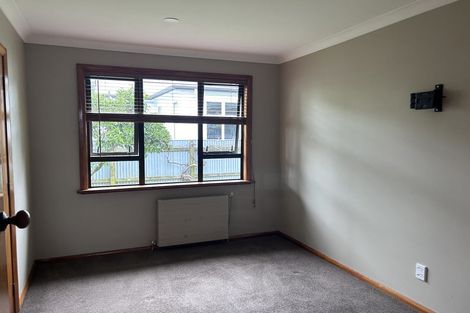Photo of property in 114 Pahiatua Street, Hokowhitu, Palmerston North, 4410