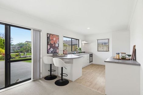 Photo of property in 4 Waitoa Street, Waiuku, 2123