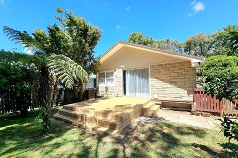 Photo of property in 176 Gossamer Drive, Pakuranga Heights, Auckland, 2010