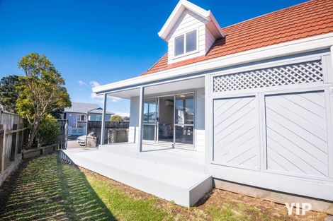 Photo of property in 12 Maraval Crescent, Grenada Village, Wellington, 6037