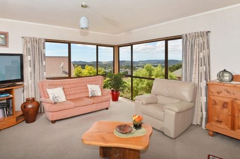 Photo of property in 210 Fairway Drive, Te Kamo, Whangarei, 0112