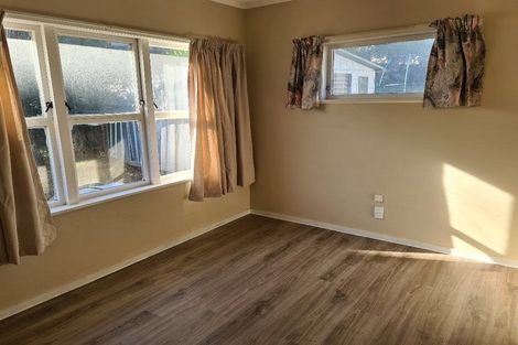 Photo of property in 13 Emirau Place, Glenfield, Auckland, 0629