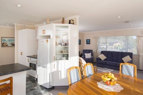 Photo of property in 6 Poinsettia Place, Mount Maunganui, 3116