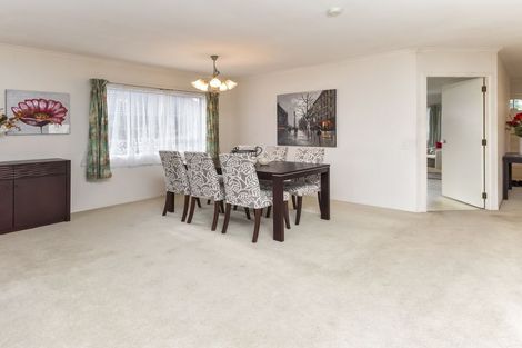 Photo of property in 26 Palmcrest Grove, Highland Park, Auckland, 2010