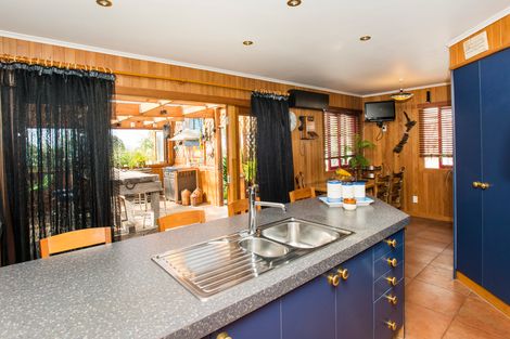 Photo of property in 52 Arthur Street, Tokomaru Bay, 4079