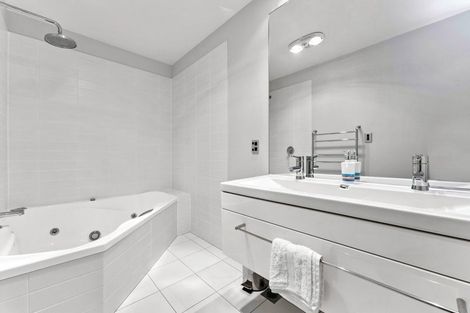 Photo of property in 72 Duncansby Road, Stanmore Bay, Whangaparaoa, 0932