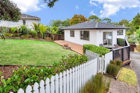 Photo of property in 12 Topliss Drive, Northcross, Auckland, 0632