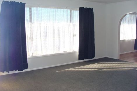 Photo of property in 17 Hume Street, Waitara, 4320
