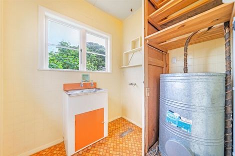 Photo of property in 13 Pirie Crescent, Moera, Lower Hutt, 5010