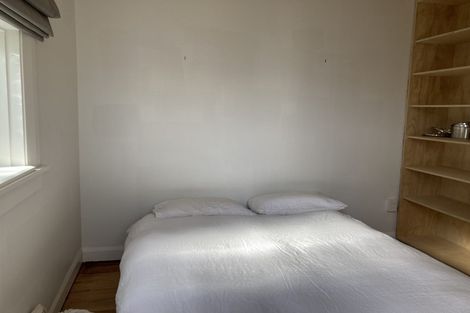 Photo of property in 30 Saint Michaels Crescent, Kelburn, Wellington, 6012