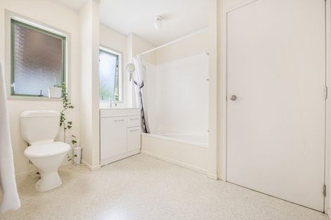 Photo of property in 205d Henderson Valley Road, Henderson, Auckland, 0612