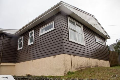 Photo of property in 9 Coates Street, Tawa, Wellington, 5028