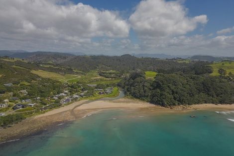 Photo of property in 9 Te Puia Place, Hot Water Beach, 3591