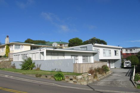 Photo of property in 2/24 Horokiwi Road West, Newlands, Wellington, 6037