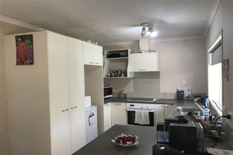 Photo of property in 5 Harobed Place, Weymouth, Auckland, 2103