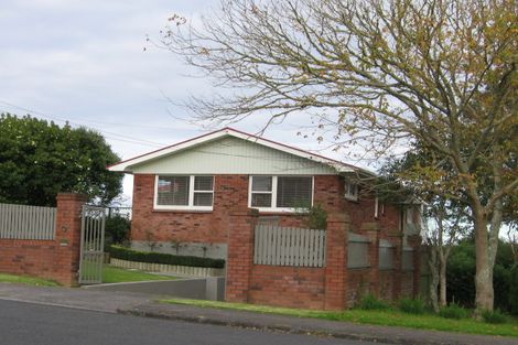 Photo of property in 125 Sandspit Road, Shelly Park, Auckland, 2014