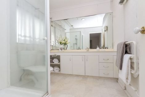 Photo of property in 26 Palmcrest Grove, Highland Park, Auckland, 2010