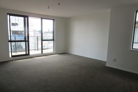 Photo of property in 66/68 Mountain Road, Mount Wellington, Auckland, 1072