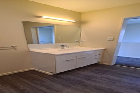 Photo of property in Lakeview Terrace, 20/14 Ambrico Place, New Lynn, Auckland, 0600