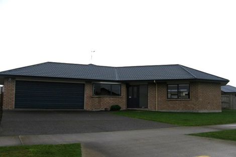 Photo of property in 5 Daniel Place, Kelvin Grove, Palmerston North, 4414