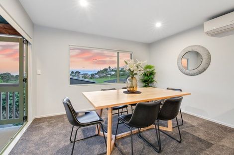 Photo of property in 11 William Bayes Place, Red Beach, 0932