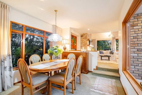 Photo of property in 28 The Crescent, Tindalls Beach, Whangaparaoa, 0930