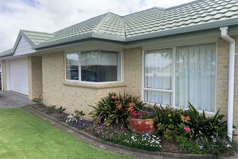 Photo of property in 3 Oakwood Place, Pukekohe, 2120