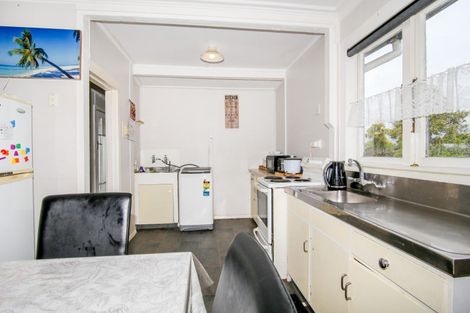 Photo of property in 67 Derby Street, Westport, 7825