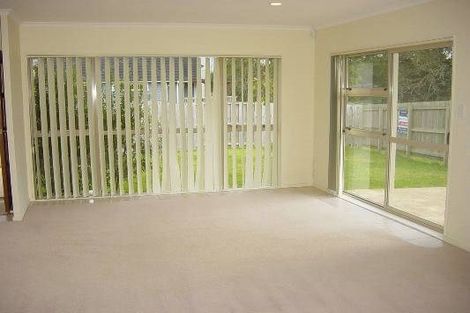 Photo of property in 16a Norman Close, The Gardens, Auckland, 2105