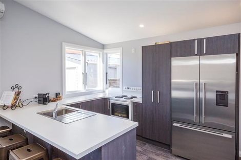 Photo of property in 102 Ferguson Street, West End, Palmerston North, 4412