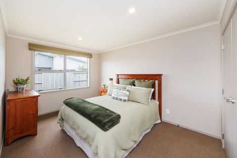 Photo of property in 46 Rosalie Terrace, Kelvin Grove, Palmerston North, 4414