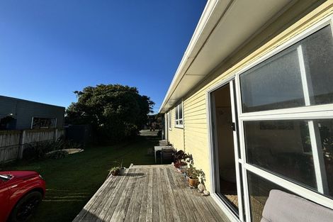 Photo of property in 75 Moana Street, Otaki Beach, Otaki, 5512