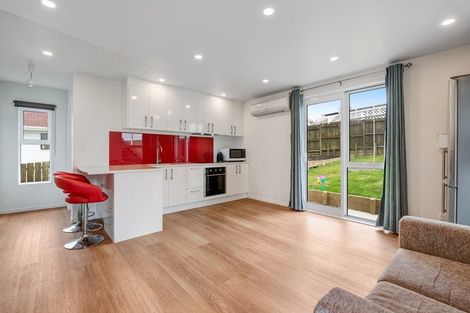 Photo of property in 10 Santiago Crescent, Unsworth Heights, Auckland, 0632