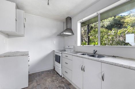 Photo of property in 18b Percy Dyett Drive, Karori, Wellington, 6012