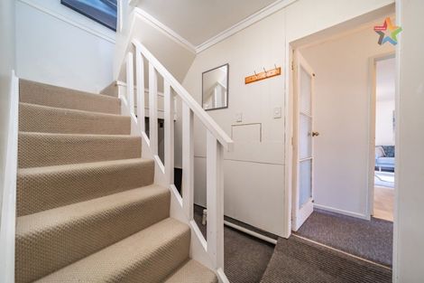 Photo of property in 102 Pinehaven Road, Pinehaven, Upper Hutt, 5019