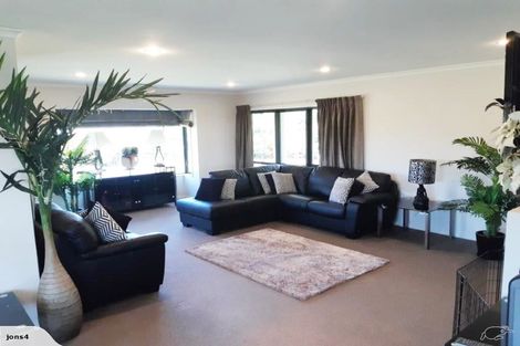 Photo of property in 124 Mt Taylor Drive, Feilding, 4775