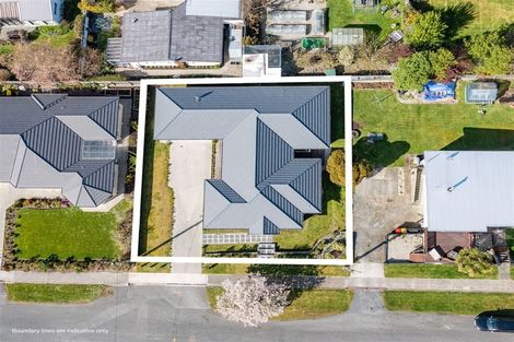 Photo of property in 14 Mary Street, Gore, 9710