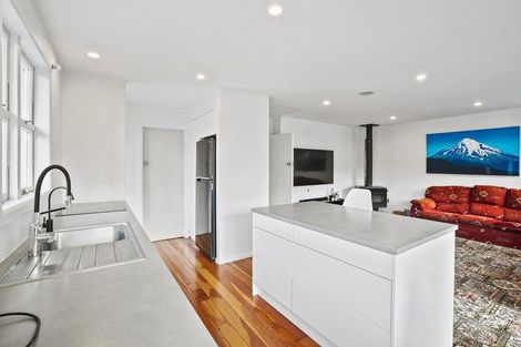 Photo of property in 77 Ngamotu Road, Spotswood, New Plymouth, 4310